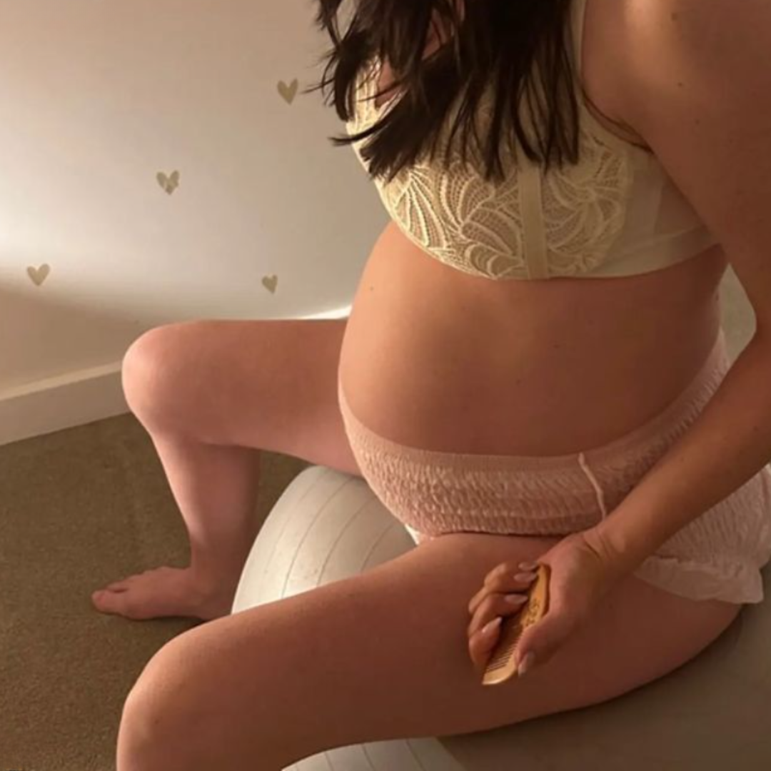 Partum Panties - 2 x packs of Disposable Postpartum Underwear High Waisted, Soft & Absorbent - Medium